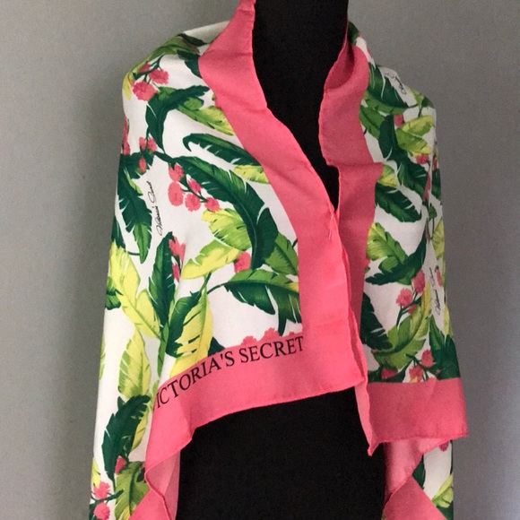 Super Large Victoria’s Secret Scarf And Wrap 🌸🌸 - Picture 6 of 8